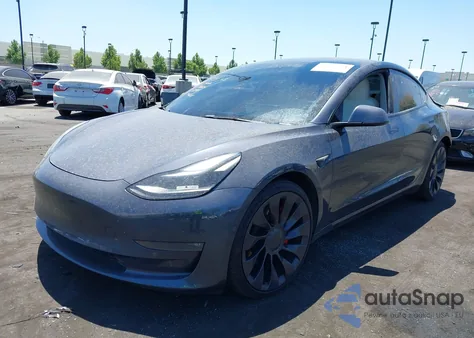 2022 Tesla Model 3 Performance Dual Motor All-Wheel Drive z USA, uszkodzony, nr VIN 5YJ3E1EC6NF201191